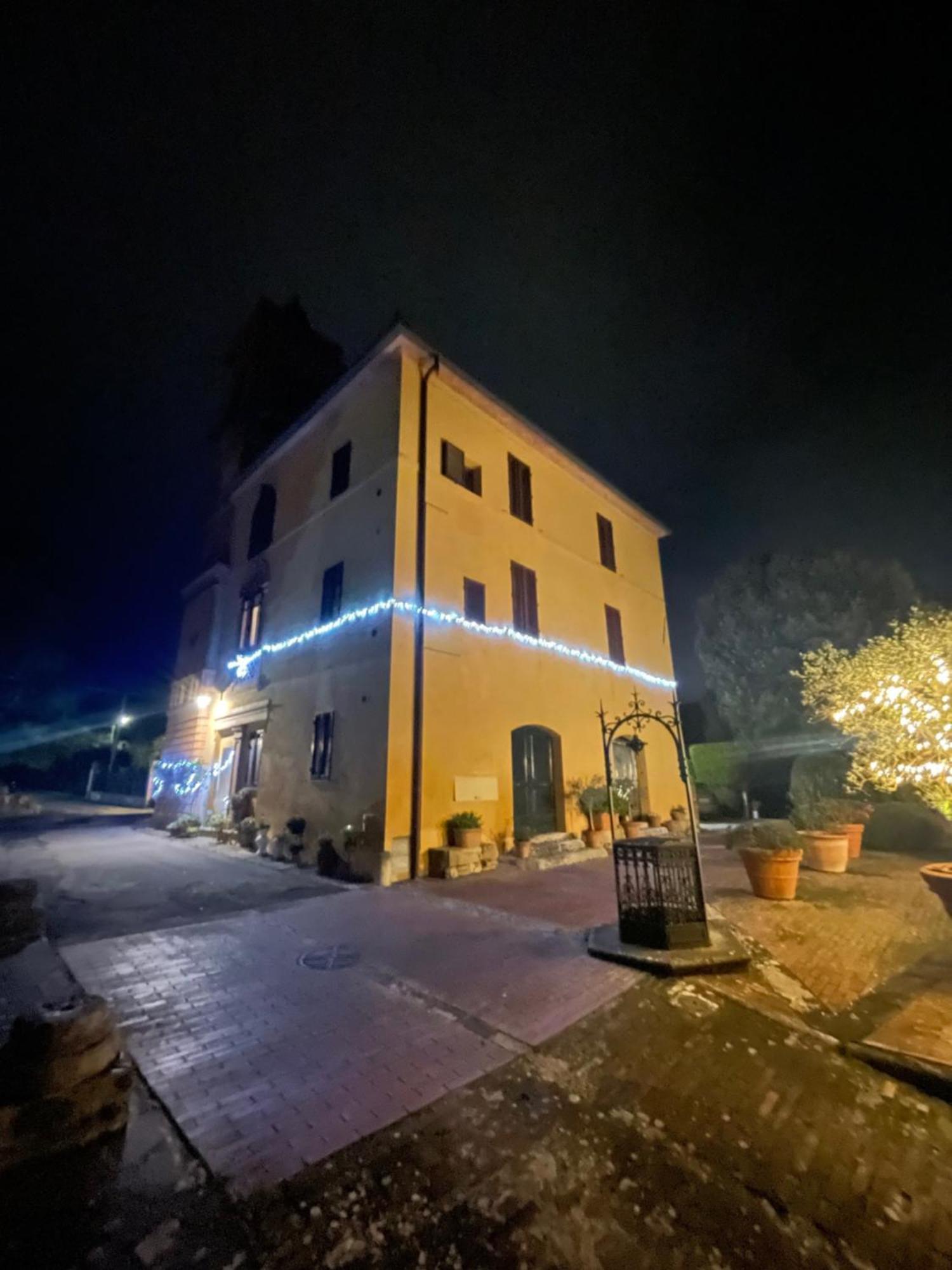 Апартаменты La Torre Di Caprera Сиена Экстерьер фото